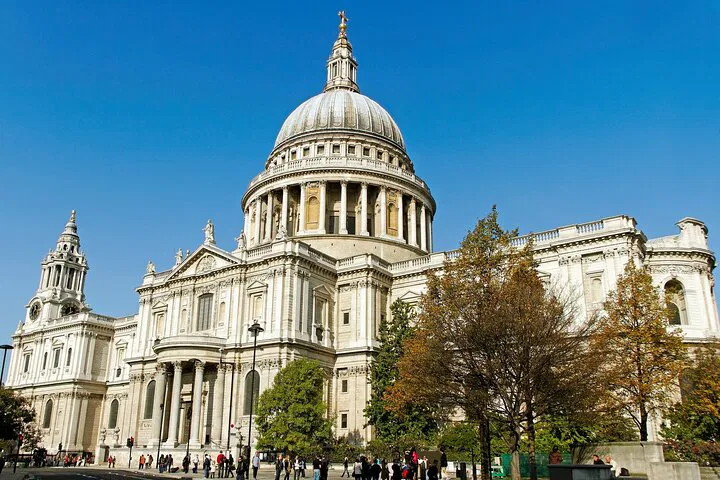 Uncover London's Secrets: A Tailored Private City Walking Tour