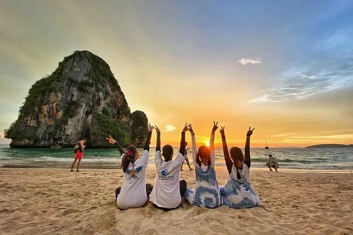 Krabi's 4 Islands Sunset BBQ: A Speedboat Adventure